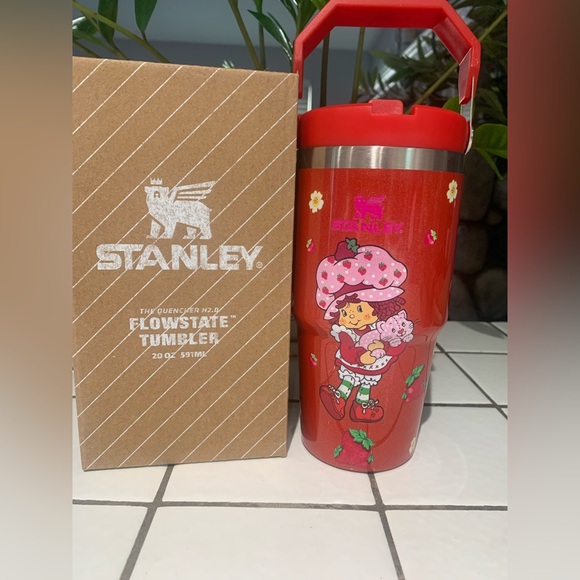 Strawberry shortcake 20oz Stanley tumbler - Picture 2 of 6